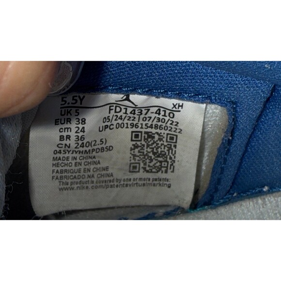 Nike Jordan 1 Retro High OG Youth Size 5.5Y - Picture 8 of 9